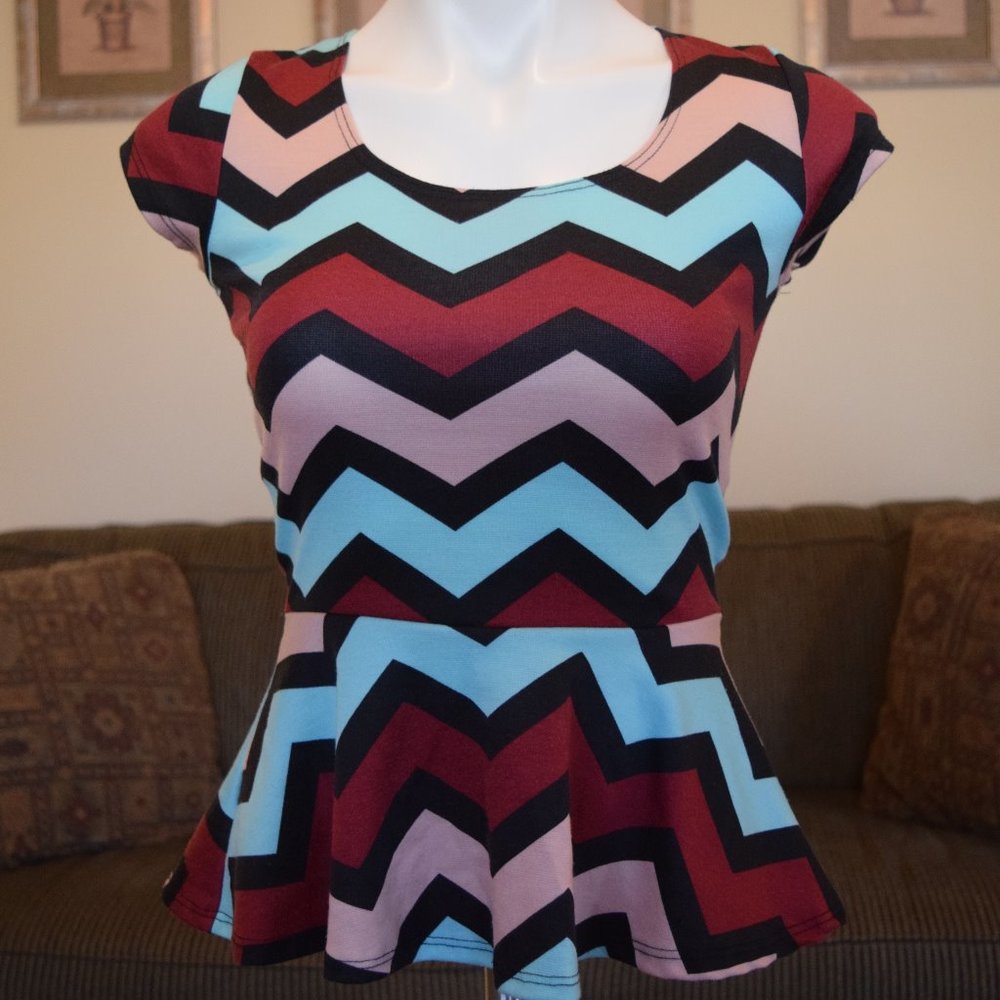 🌸 Charlotte Russe Chevron Print Top
